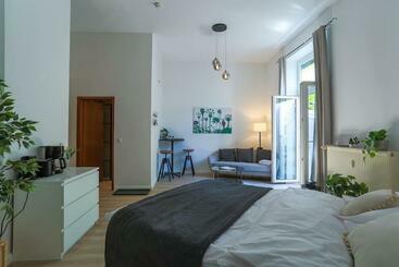 Cozy Livings Altbau Mit Terrasse Und Küche Am Stadtpark