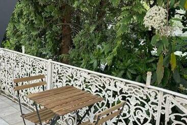 Cozy Livings Altbau Mit Terrasse Und Küche Am Stadtpark
