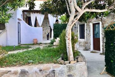 شقق خاصة سياحية Kelu E Terra   Locazione Turistica   Iun Q0467