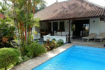 관광객 아파트 Villa Jasri Point   Beachfront Villa Close To Surf