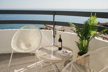 Sunset Seaview Apartment 18   Torre Verde