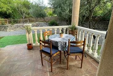 관광객 아파트 Captivating 2 Bed, 1 Bath Cottage, Private Garden & Shared Pool In Sauve