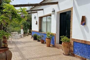 آپارتمانهای توریستها Villa Botero