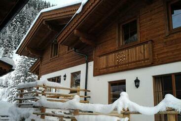 Жильё для туристов Alois & Elisabeth, Chalet