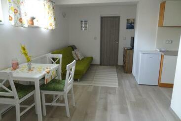 דירות לתיירים Apartmán Karovi