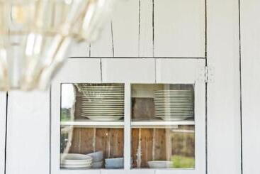 Toplocatiezeeland # The Old Farmhouse