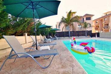 דירות לתיירים Afroditi Apartment