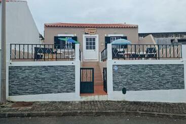 Apartamentos Do Farol Com Vista Para O Mar