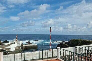 Apartamentos Do Farol Com Vista Para O Mar