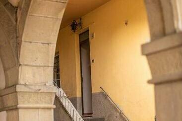 ツーリストアパートメント Porta Romana La Loggia