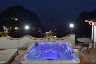 Amalfi Sky View