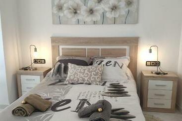 آپارتمانهای توریستها The Triplets