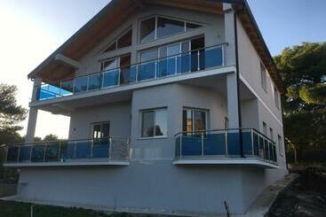 דירות לתיירים Benjy’s Villa