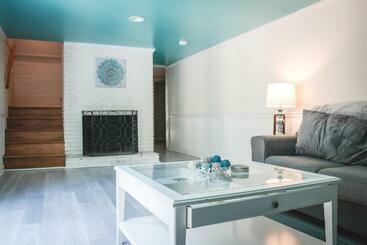 The Retreat With Private Pool And Hot Tub!