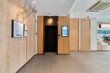 Hanting Hotel Tianyi Square