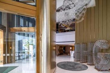 هتل Holiday Inn Kunming City Centre, An Ihg