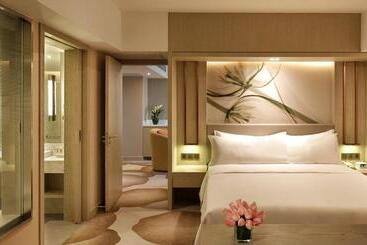 هتل Holiday Inn Kunming City Centre, An Ihg