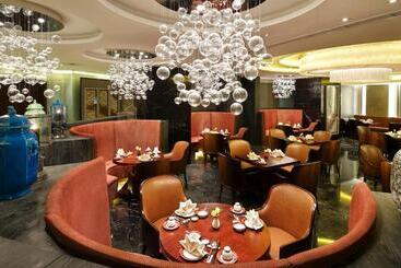 هتل Holiday Inn Kunming City Centre, An Ihg