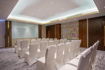 هتل Holiday Inn Kunming City Centre, An Ihg