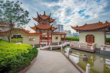 هتل Holiday Inn Kunming City Centre, An Ihg