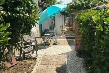 Pisos turísticos Appartement Entre Océan Et Montagne 15bis Avenue De Montbrun Anglet