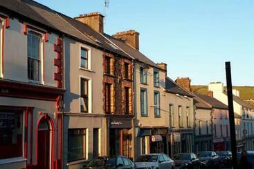 Centre Of Dingle Town Luxury Holiday Apartment