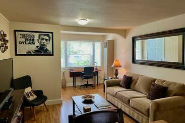 شقق خاصة سياحية Great Downtown Sandpoint Location!