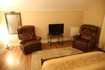 Charming 2bd Near Uc, Hospitals,zoo