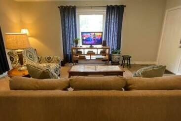 Charming Condo Near Downtown, Ncsu And Pnc Arena