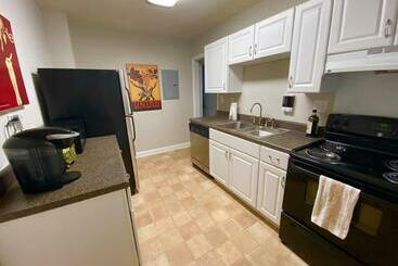 Charming Condo Near Downtown, Ncsu And Pnc Arena