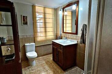 Damasco, Amplio Apartamento Cercano Al Centro