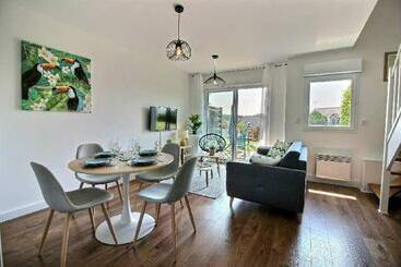 Gite Le Toucan Maison Avec Terrasse Dans Parc Avec Piscine Proche Plages Et Golf