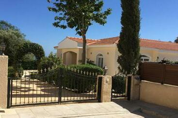 Luxury Cliffside Villa With Breathtaking Sea Views & Private Family Friendly Pool