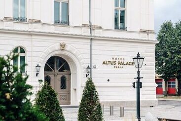 Altus Palace   Destigo Hotels
