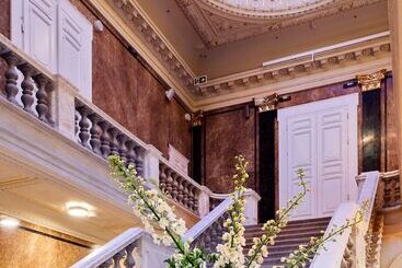 Altus Palace   Destigo Hotels