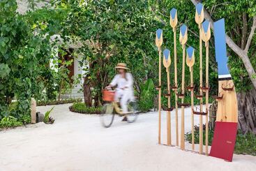هتل Hilton Maldives Amingiri Resort & Spa