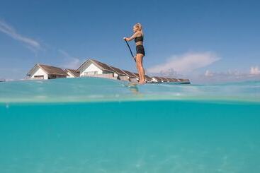 هتل Hilton Maldives Amingiri Resort & Spa
