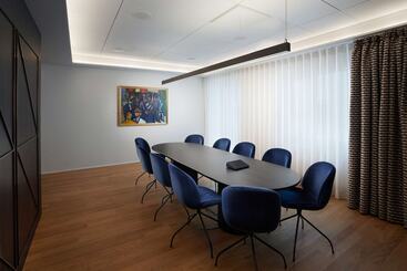 Iceland Parliament Hotel, Curio Collection By Hilton