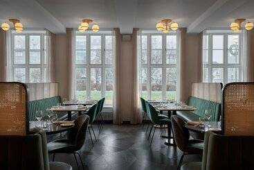 Iceland Parliament Hotel, Curio Collection By Hilton