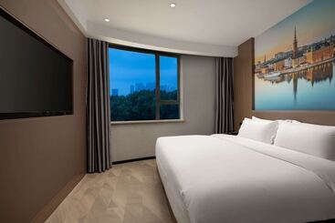 酒店 Ramada Encore By Wyndham Wuhan West