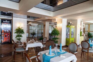 هتل Somerset City Centre Atyrau