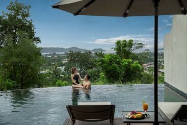 هتل Noku Phuket