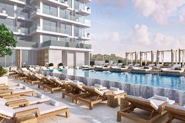 هتل Radisson Beach Resort Palm Jumeirah