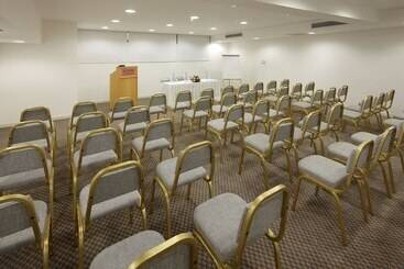 Melpo Antia Hotel & Suites