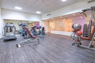 Melpo Antia Hotel & Suites