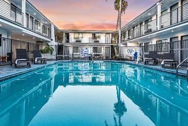 هتل Best Western Premier Tuushin