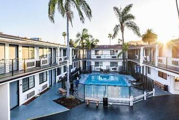 هتل Best Western Premier Tuushin