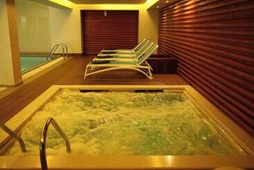 Palace Hotel & Spa