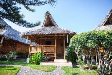 هتل Pura Vida Beach & Dive Resort