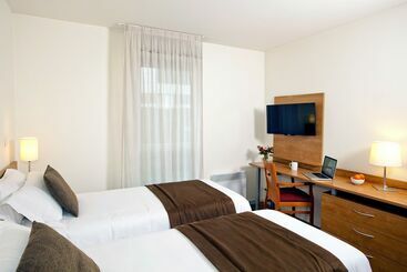 هتل Séjours & Affaires Rennes Longs Champs